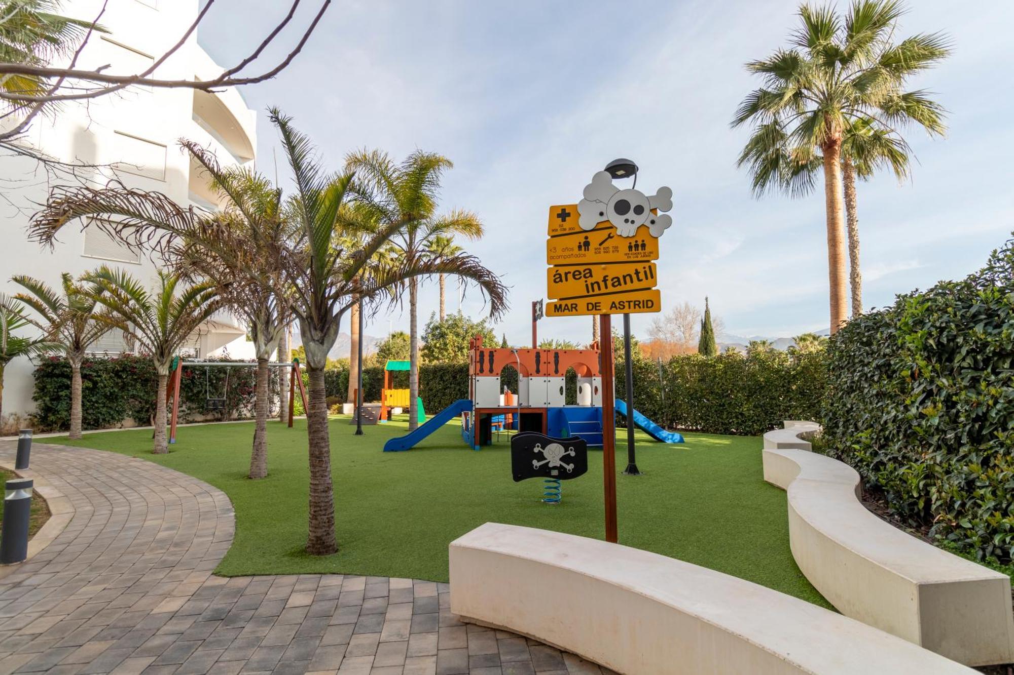Rentitspain Apartamento Serena Terraza Con Vista A Golf Motril Eksteriør bilde